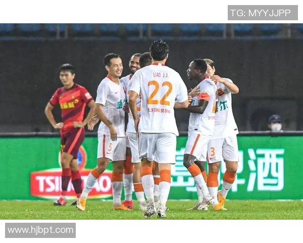 广州与武汉排球队赛后复盘分析两队节奏与战术对比